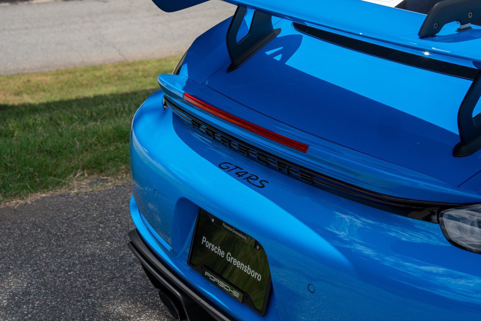 Certified 2025 Porsche 718 Cayman GT4 RS w/ Chrono Package RWD image 16