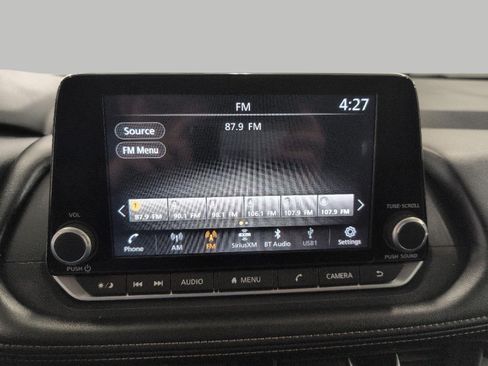 Used 2025 Nissan Rogue SV AWD/4WD image 7