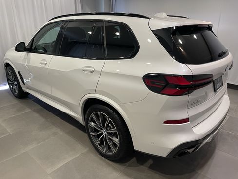Used 2026 BMW X5 xDrive40i w/ M Sport Package AWD/4WD image 4