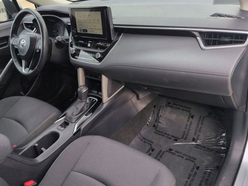 Certified 2024 Toyota Corolla Cross LE image 30