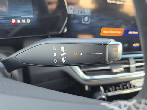 New 2026 Chevrolet Equinox EV LT image 29