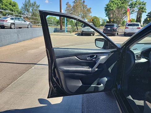 Used 2019 Nissan Rogue SV AWD/4WD image 11