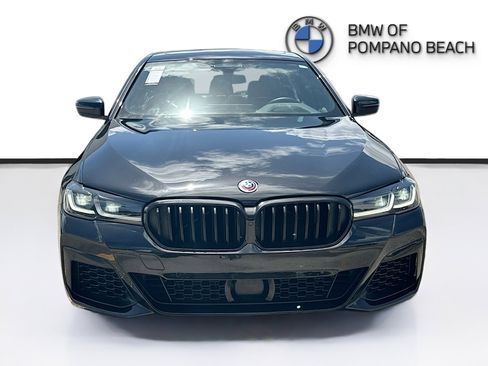 Used 2023 BMW M550i xDrive w/ Executive Package AWD/4WD image 2