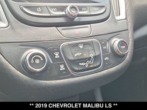 Used 2019 Chevrolet Malibu LS FWD image 22