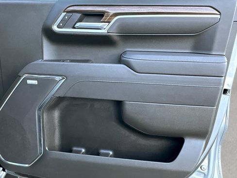 Used 2025 Chevrolet Silverado 1500 LT Trail Boss w/ Convenience Package II image 13