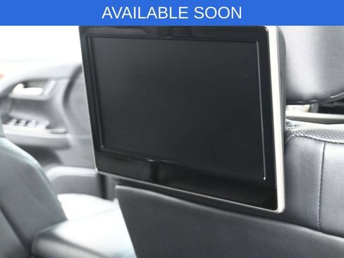 Used 2016 Lexus LX 570 4WD w/ Luxury Package image 42