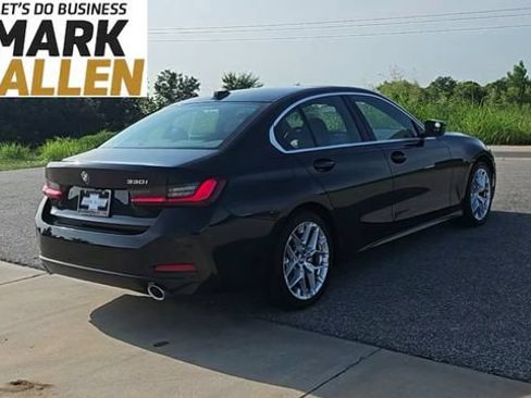Used 2025 BMW 330i Sedan w/ Convenience Package RWD image 8