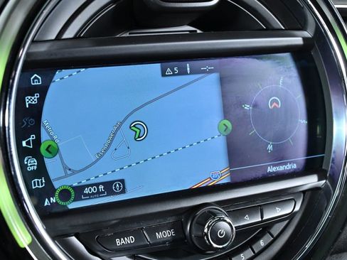 Used 2018 MINI Cooper Clubman image 14