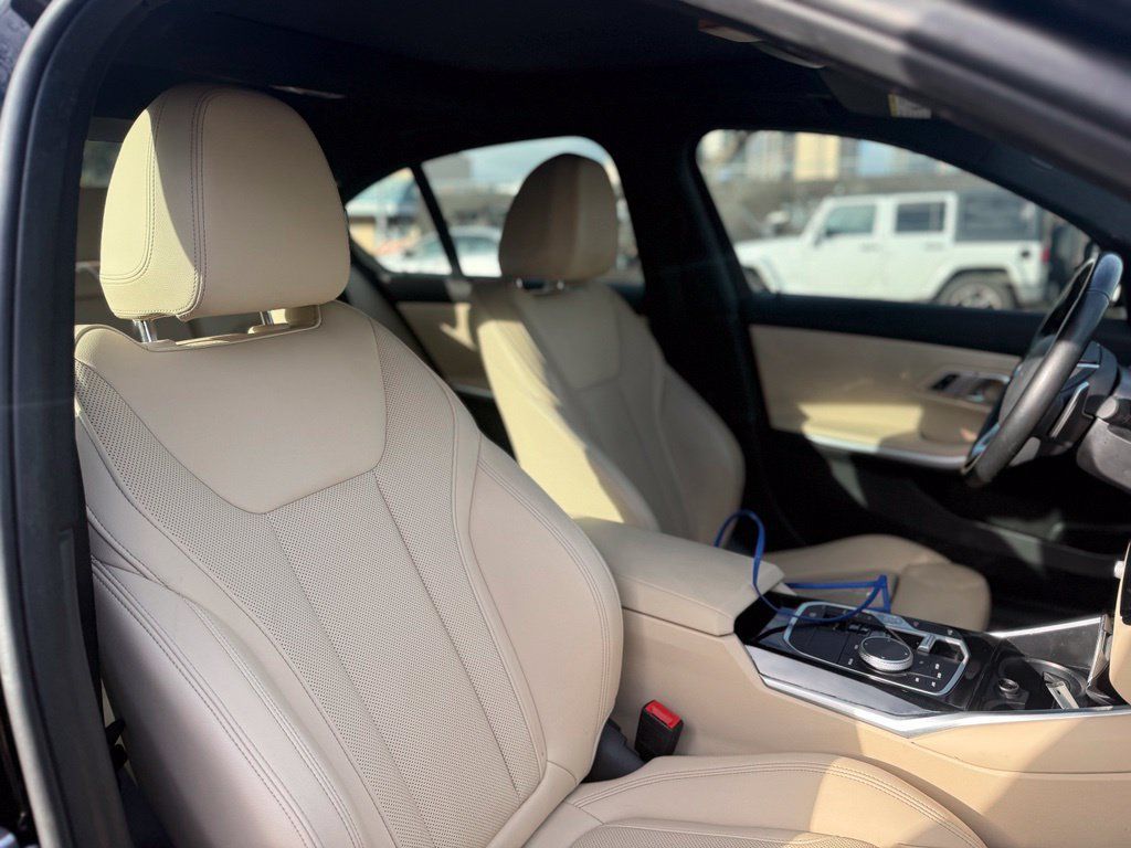 Used 2023 BMW 330i Sedan RWD image 13