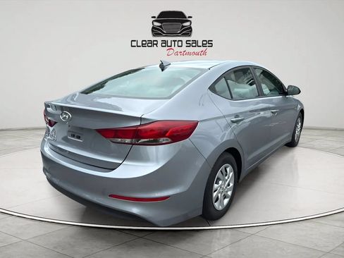 Used 2017 Hyundai Elantra SE FWD image 6