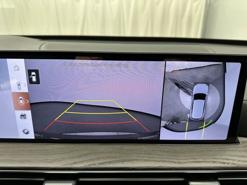 Certified 2025 Genesis GV80 3.5T Prestige image 17