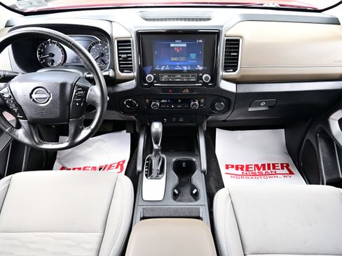 Certified 2022 Nissan Frontier SV w/ Technology Package AWD/4WD image 15