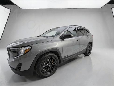 Used 2021 GMC Terrain SLT w/ Elevation Edition AWD/4WD image 9