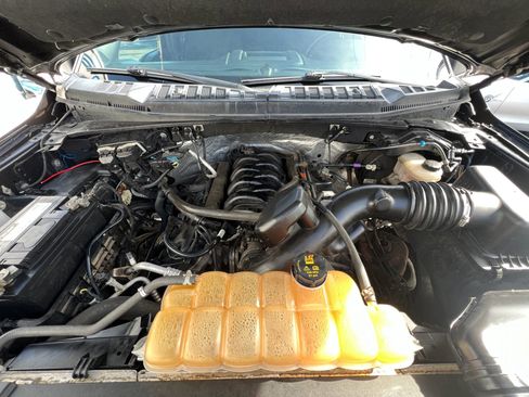 Used 2017 Ford F150 XLT w/ Equipment Group 302A Luxury image 28