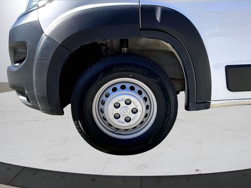 Used 2024 RAM ProMaster 2500 w/ Convenience Group image 31