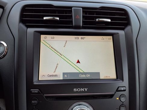 Used 2020 Ford Fusion Titanium image 17