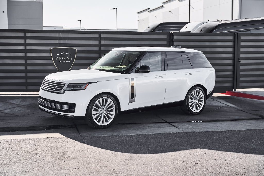 Used 2024 Land Rover Range Rover SV AWD/4WD image 5