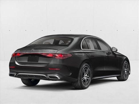 New 2026 Mercedes-Benz E 450 4MATIC Sedan image 2