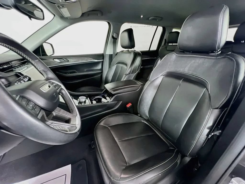 Used 2021 Jeep Grand Cherokee L Limited AWD/4WD image 21