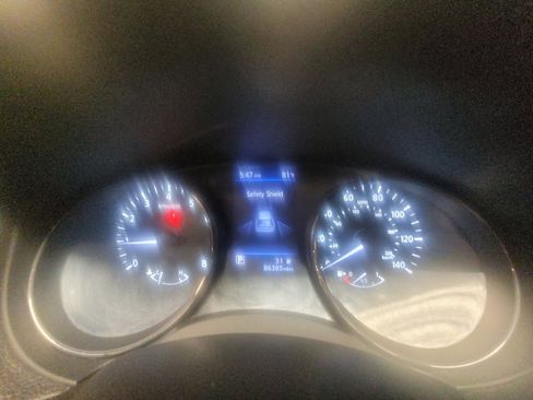 Used 2018 Nissan Rogue S FWD image 23