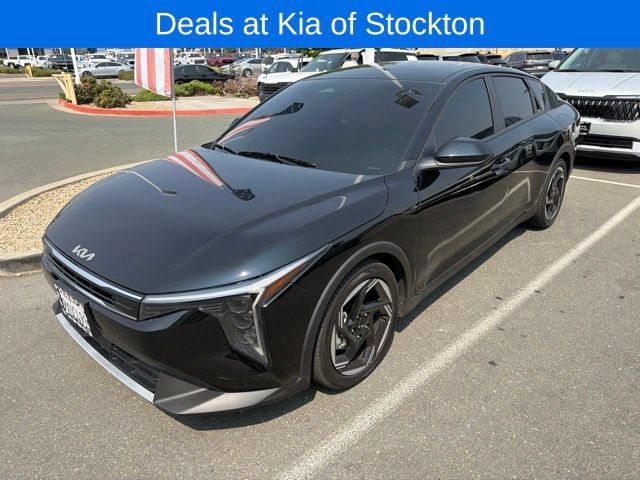 Certified 2025 Kia K4 EX FWD image 1