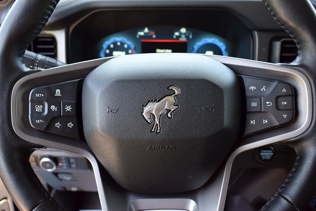 Used 2025 Ford Bronco Badlands AWD/4WD image 18