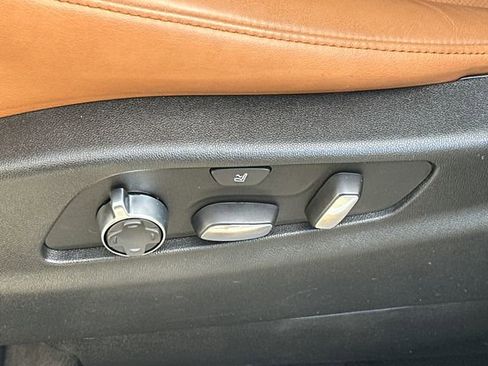 Used 2024 Cadillac XT4 Sport image 40