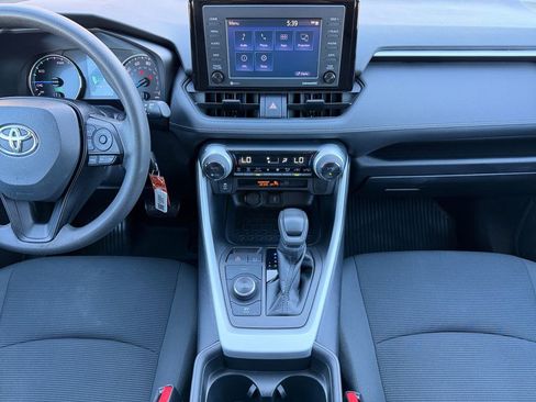 Used 2021 Toyota RAV4 LE AWD/4WD image 26