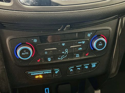 Used 2018 Ford Escape Titanium FWD image 24