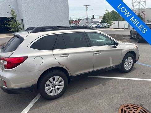 Used 2017 Subaru Outback 2.5i AWD/4WD image 4
