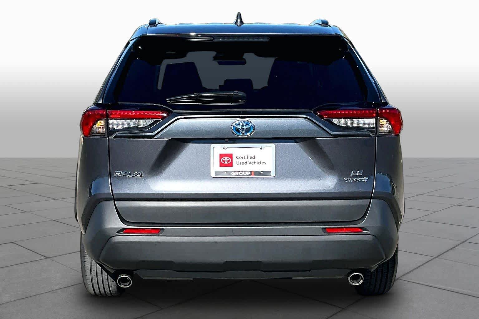 Certified 2024 Toyota RAV4 LE AWD/4WD image 4