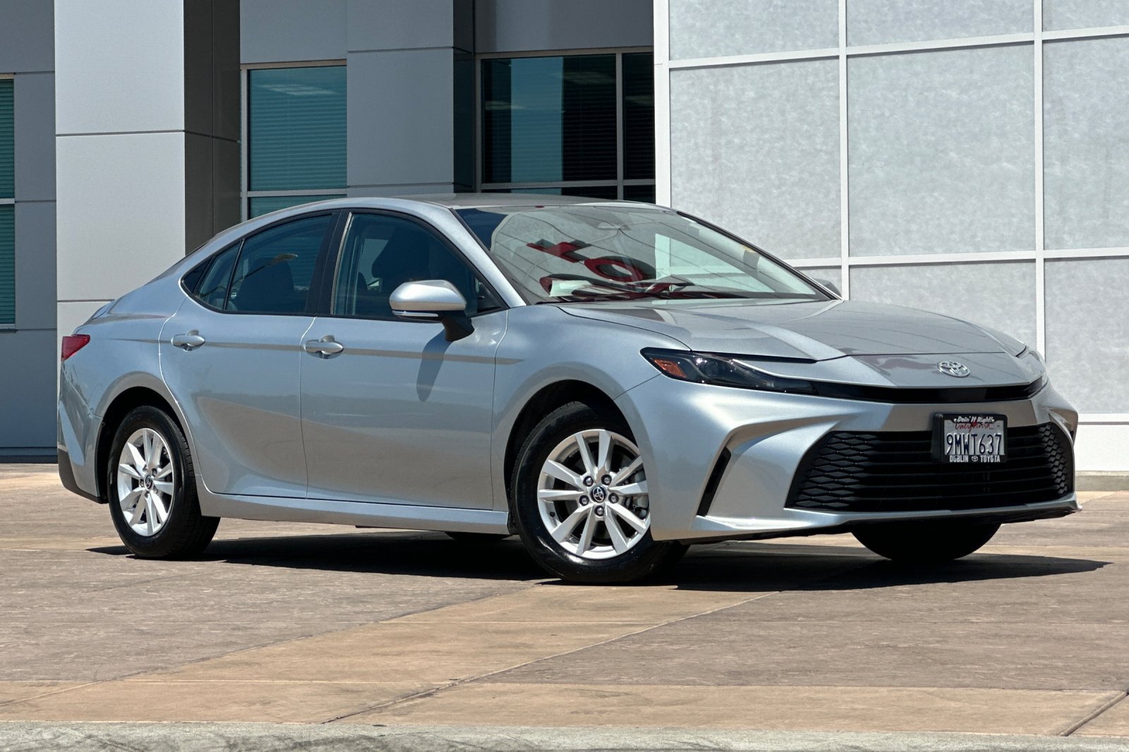 Used 2025 Toyota Camry LE w/ Convenience Package AWD/4WD image 2