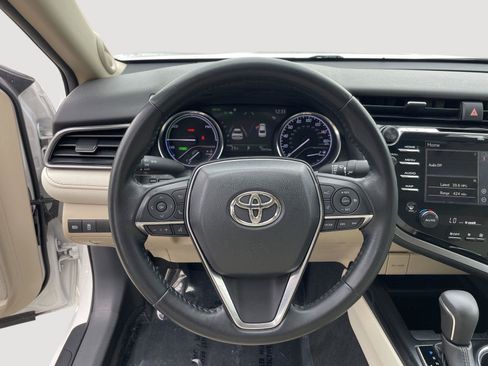 Used 2019 Toyota Camry XLE FWD image 21