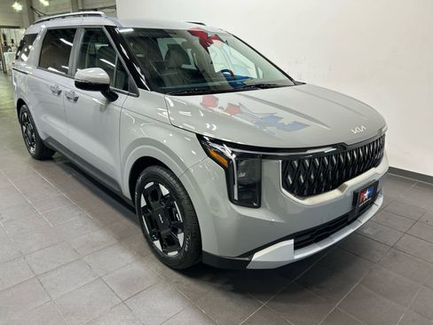 New 2026 Kia Carnival EX FWD image 2