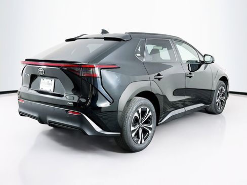 Used 2023 Toyota bZ4X XLE w/ Weather Package AWD/4WD image 9