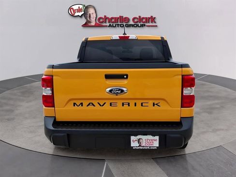 Used 2022 Ford Maverick XLT image 4
