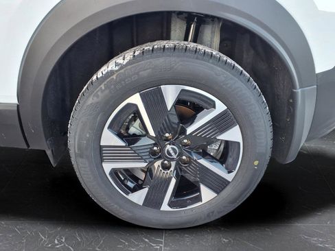 New 2026 Nissan Kicks SV w/ Cold Weather Package image 9