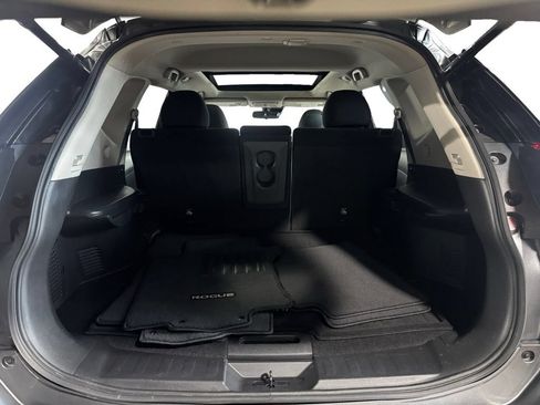 Used 2019 Nissan Rogue SV w/ Sun & Sound Touring Package AWD/4WD image 22