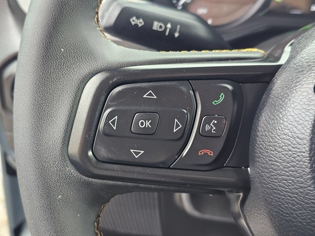 Used 2024 Jeep Wrangler Unlimited AWD/4WD image 30