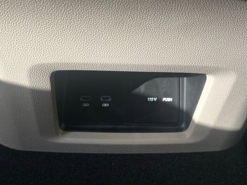New 2026 Volkswagen Atlas SE FWD image 56