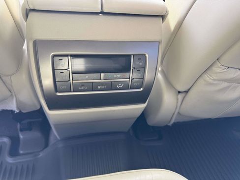 Used 2019 Lexus GX 460 Premium w/ Premium Package image 26