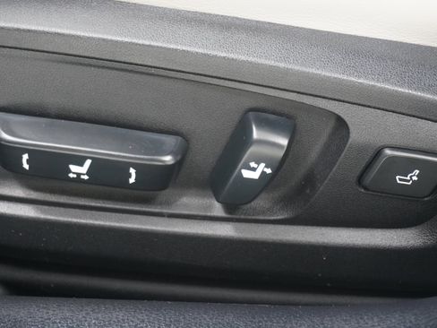 Used 2013 Lexus ES 350 w/ Luxury Pkg FWD image 14