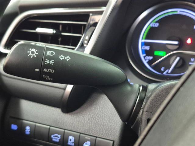 Used 2023 Toyota Camry XSE w/ Navigation Package FWD image 10
