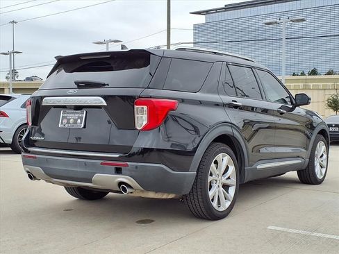 Used 2022 Ford Explorer Platinum w/ Technology Package image 8