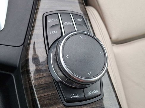 Used 2017 BMW 230i xDrive Convertible image 21