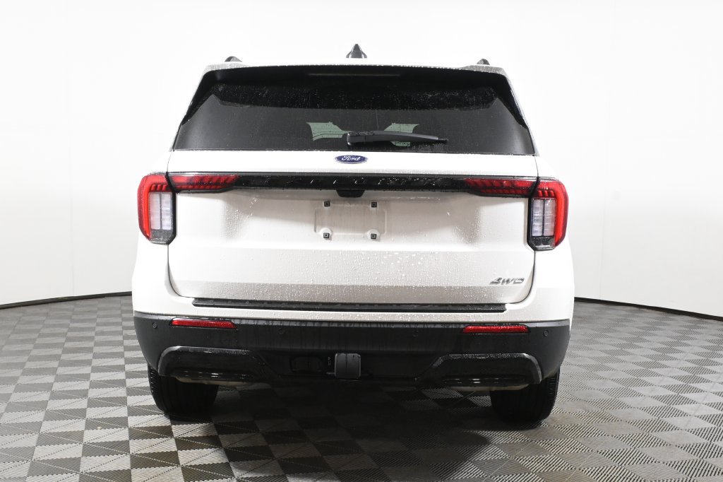 Used 2025 Ford Explorer ST-Line AWD/4WD image 10