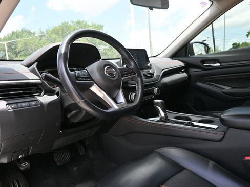 Used 2019 Nissan Altima 2.5 SR w/ SR Premium Package FWD image 17
