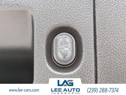 Used 2019 Chevrolet Tahoe LT RWD image 11