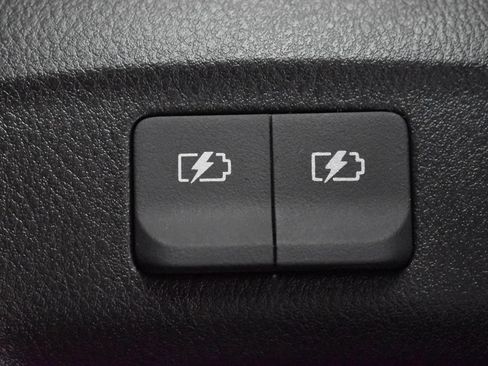 Certified 2025 Nissan Kicks Play S FWD image 27