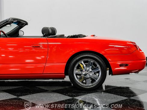 Used 2002 Ford Thunderbird image 22